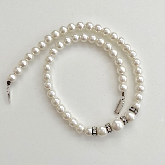 Faux Graduated Pearl 15" Choker Style Necklace Rhinestone Stainless Steel Thread - Picture 3 of 11